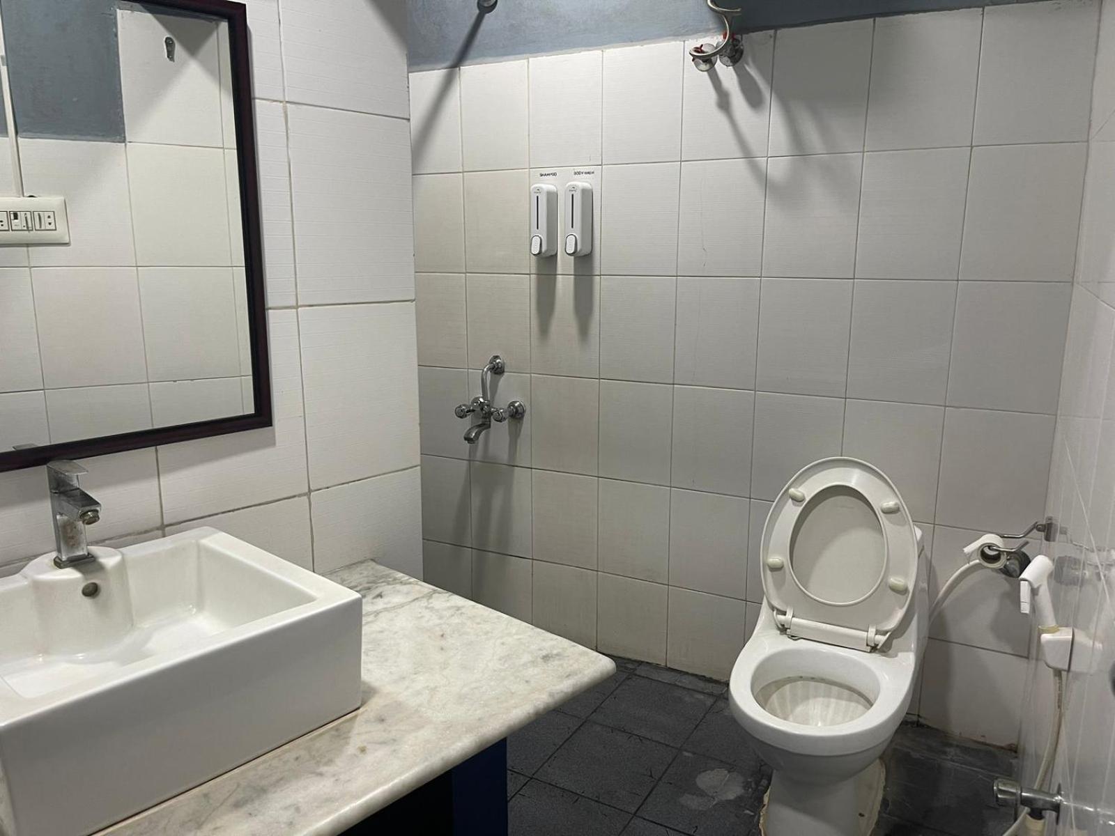 Le Clarisse Guest House 퐁디셰리 외부 사진